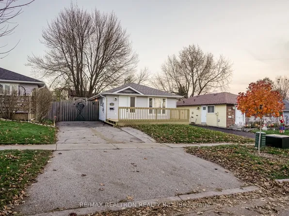 1153 Norman Cres #Basement, Oshawa, ON L1H 7W9