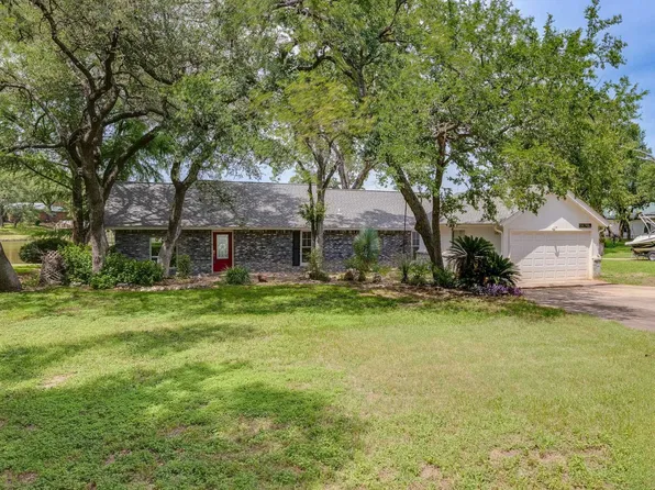 214 Island Lodges Dr, Buchanan Dam, TX 78609