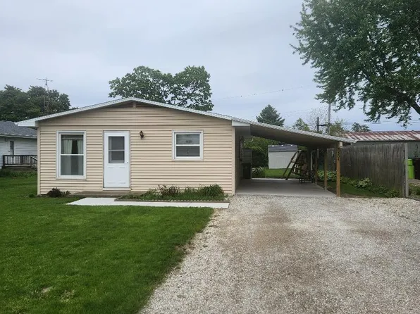 304 Maplewood Blvd, Dunlap, IL 61525