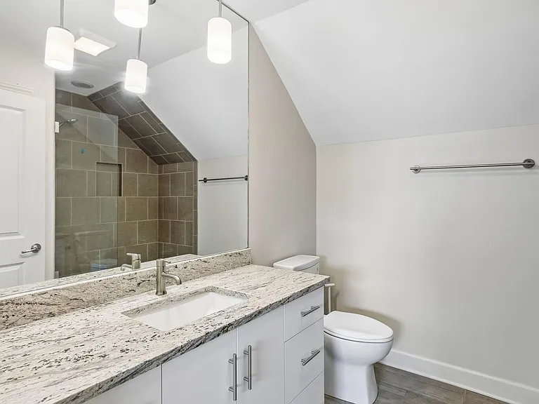 1011 Bate Ave — Photo 30