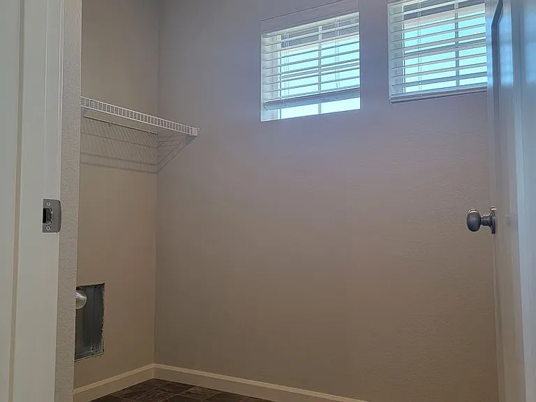 1522 Nolan Ave SE — Photo 18