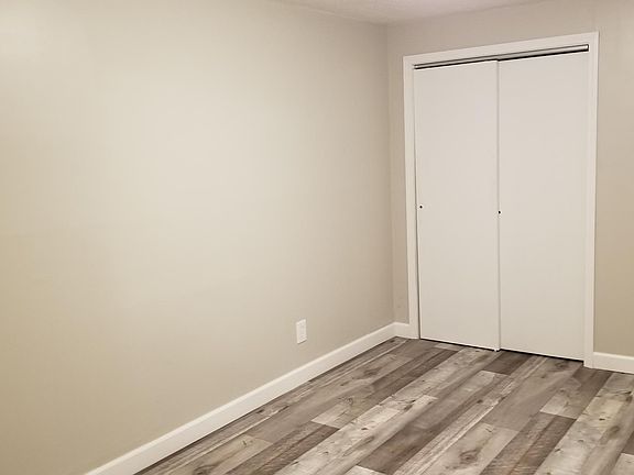 3rd image of 128 N Franklin St #2B