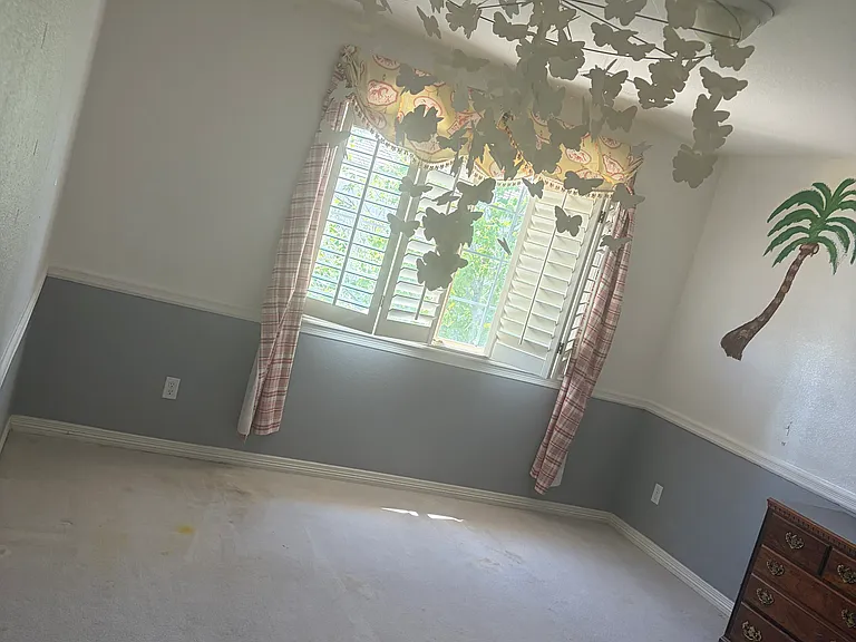 10105 Charissglen Ln — Photo 13