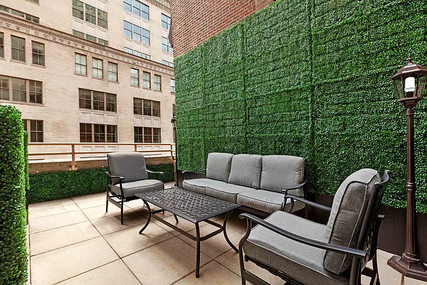 Rented by Compass | media 11