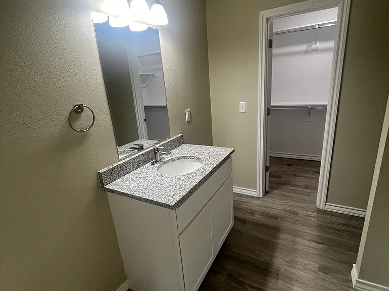 8133 W 7th St — Photo 13