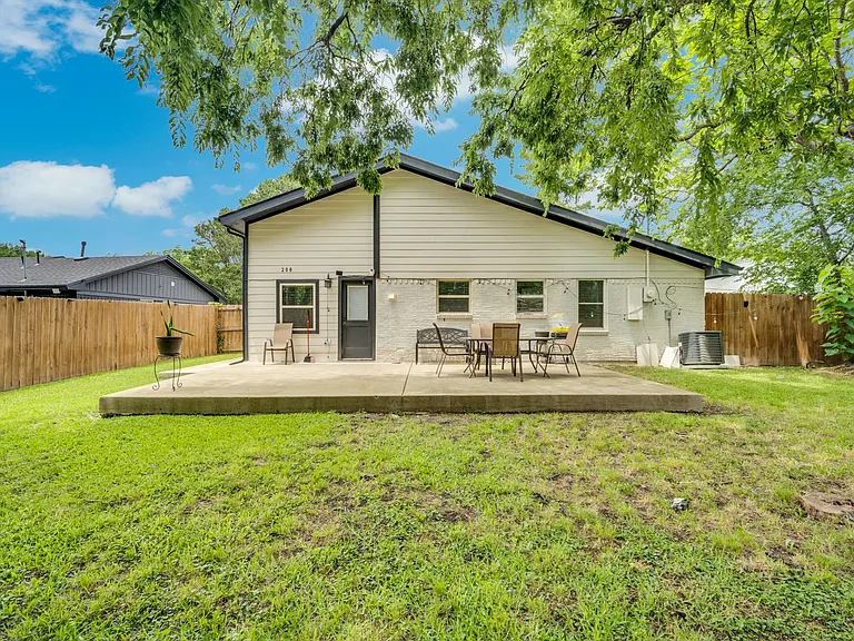206 E Chico Dr — Photo 16
