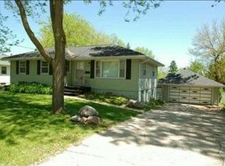 2313 E 16th St, Des Moines, IA 50316