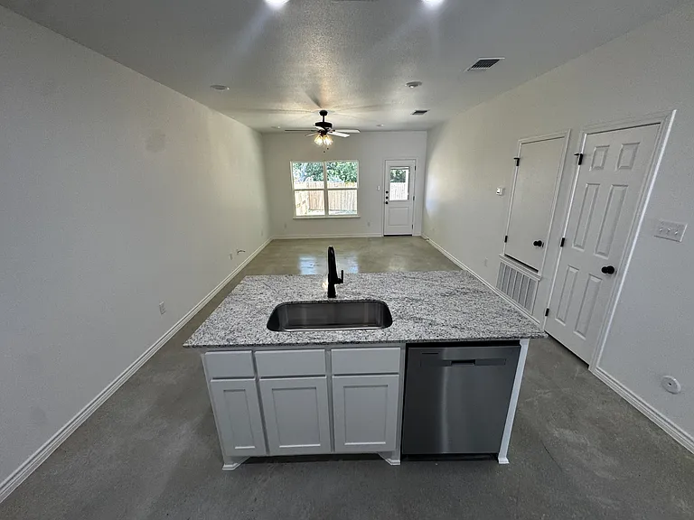 209 Elbert Ln #B — Photo 24
