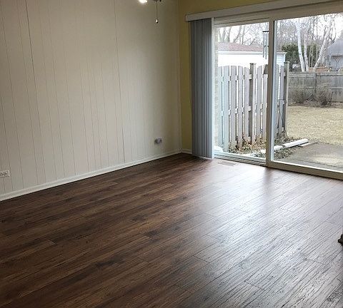 4th image of 865 Country Club Dr APT C