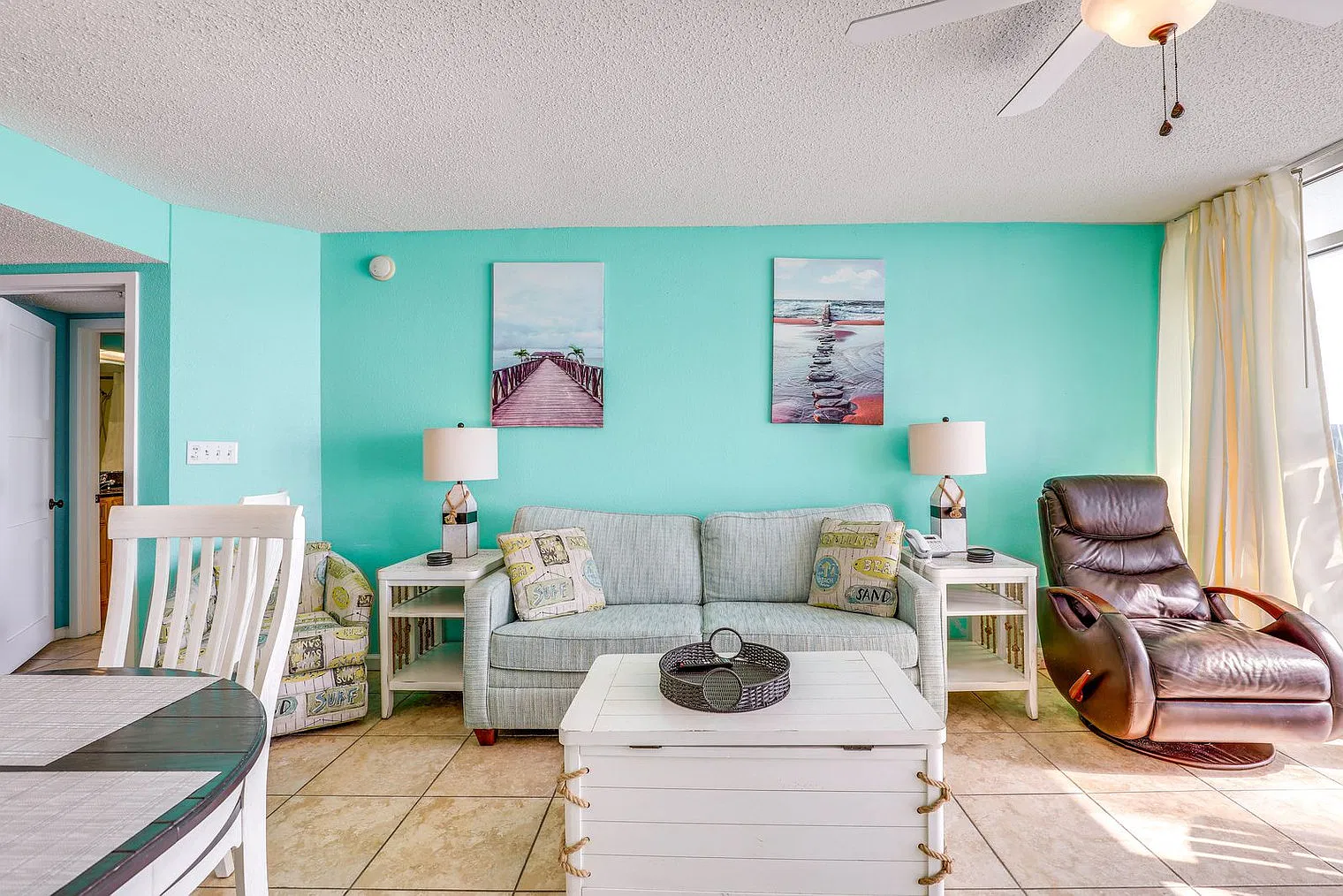 2 bed, 2.0 bath, 990 sqft, $3,977 — Photo 1