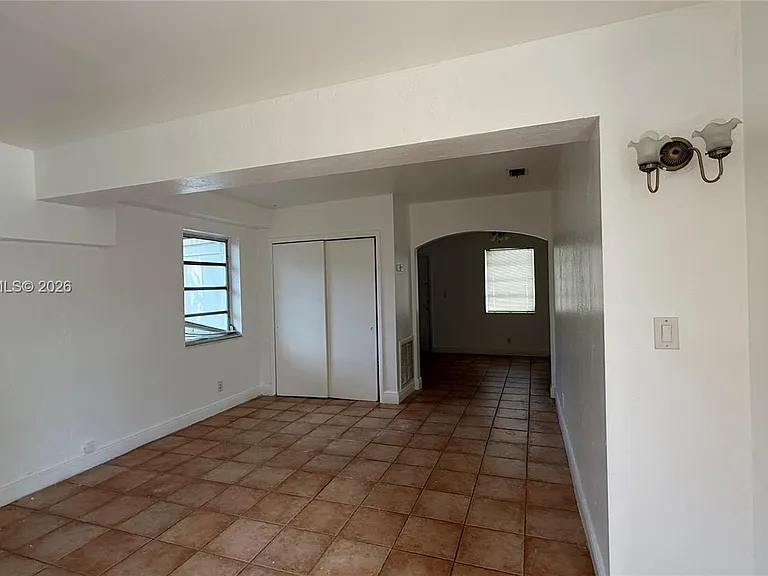 800 SE 15th St #2 — Photo 7