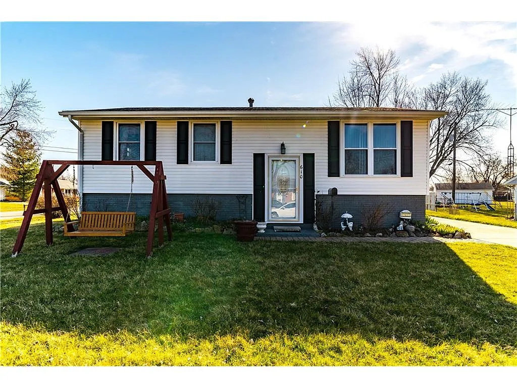 610 Stratmore St photo 1