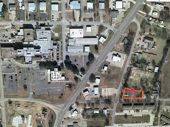 1300 Jackson St N, Sulphur Springs, TX 75482