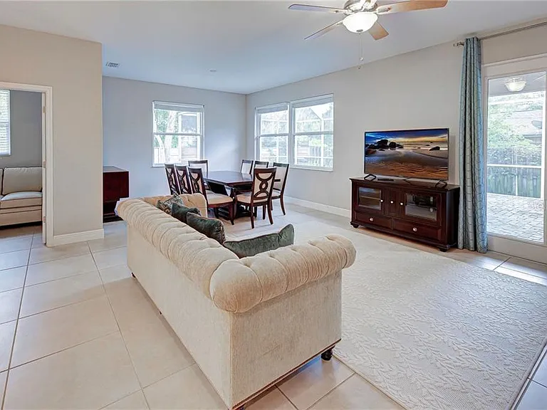 2330 Bradford St — Photo 22
