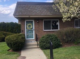 25 Walcott Valley Dr #25, Hopkinton, MA 01748