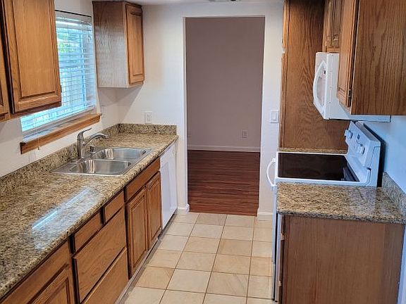 5th image of 358 Mildred Ave