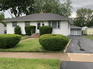 1401 Clay St, Woodstock, IL 60098