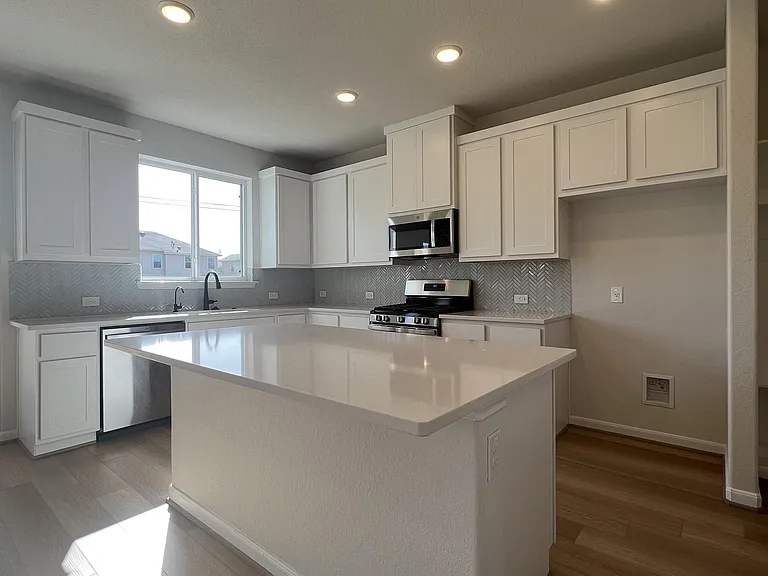16630 Daylight Ln — Photo 13