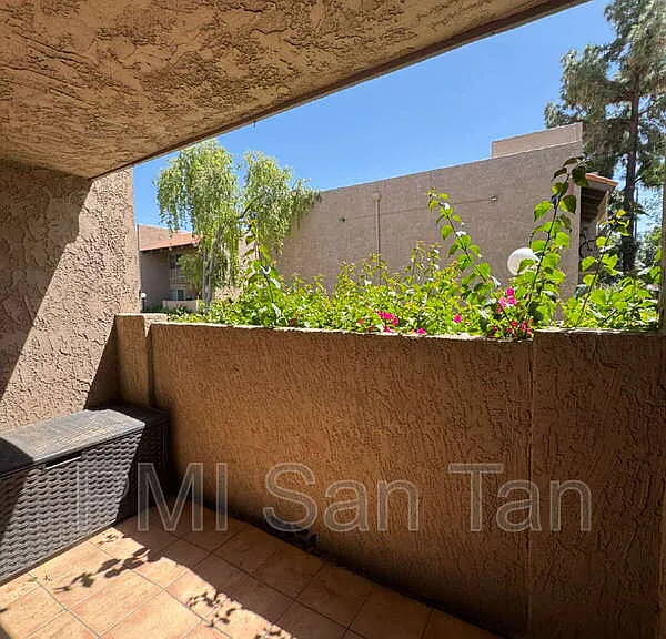 5525 E Thomas Rd #F1 — Photo 12