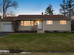 221 7th St, Liverpool, NY 13088