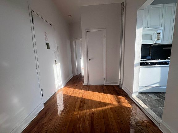 3rd image of 753 Saint Nicholas Ave #E6