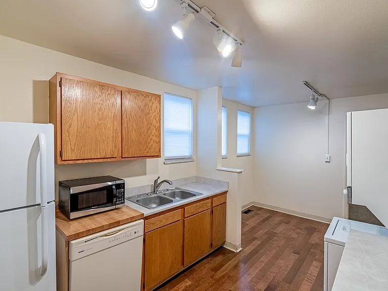 2560 Sheridan Blvd #3 — Photo 17
