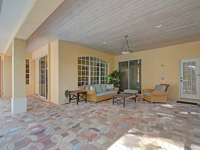 1839 E Sandpointe Ln — Photo 31