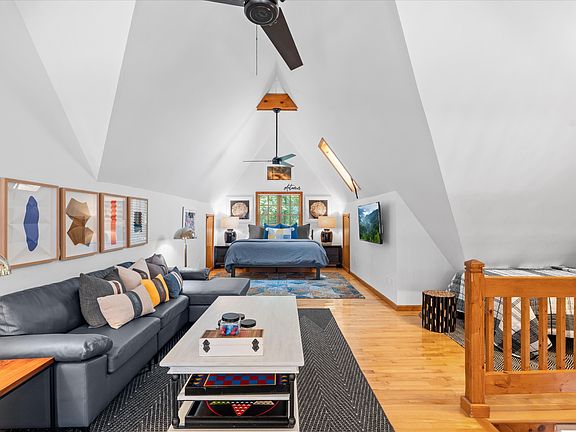 39th image of 340 Parsons Shrs