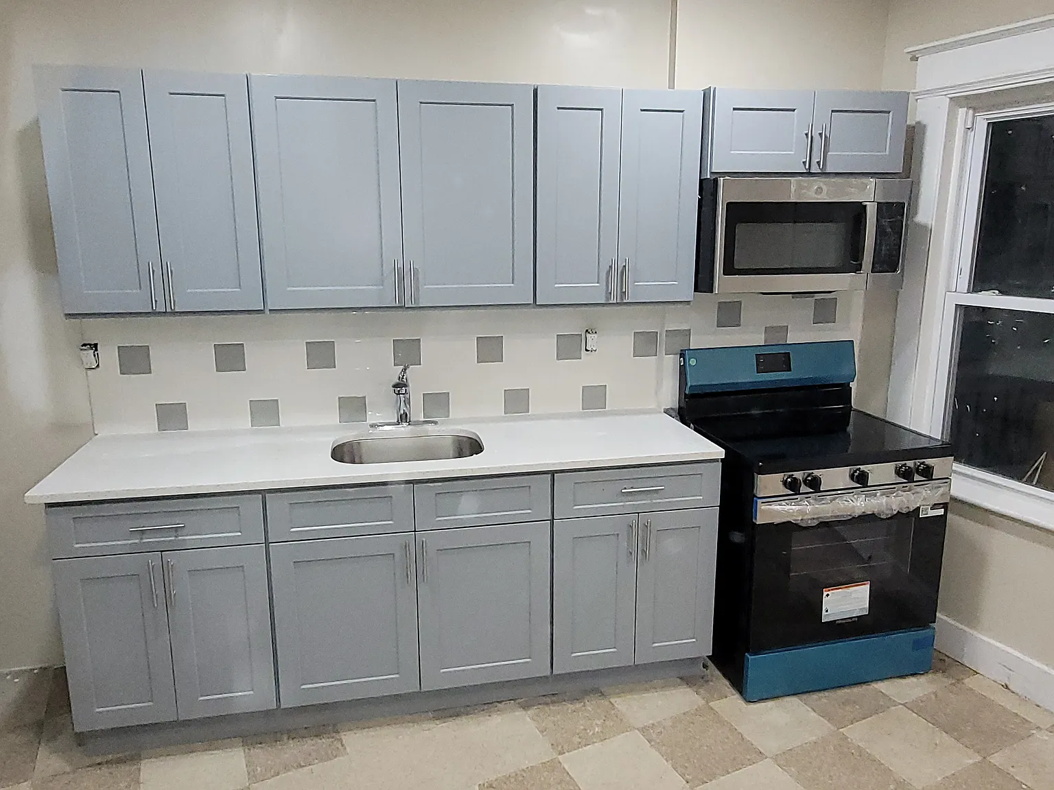 3 bed, 1700 sqft, $1,700 — Photo 3