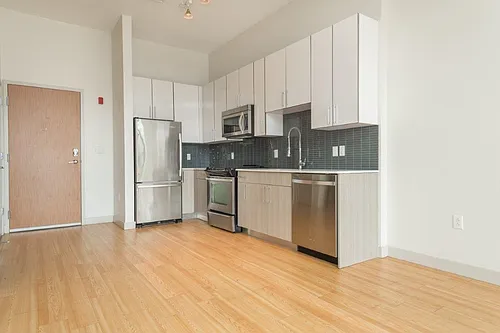 319 D St Photo 1