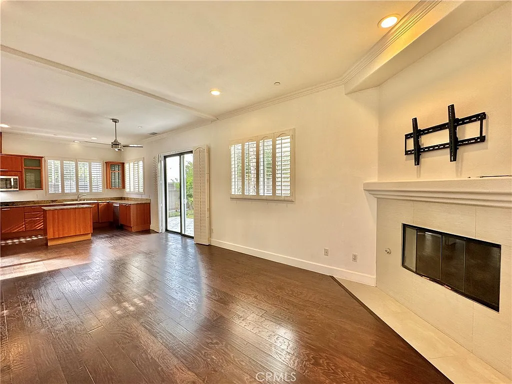 3 bed, 1758 sqft, $5,500 — Photo 4