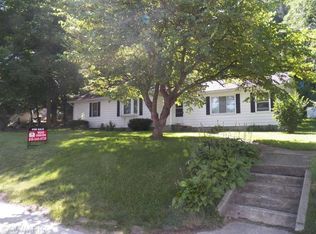 160 W State Rd, Newaygo, MI 49337