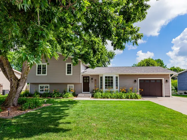 701 Garden Rd, Ames, IA 50010