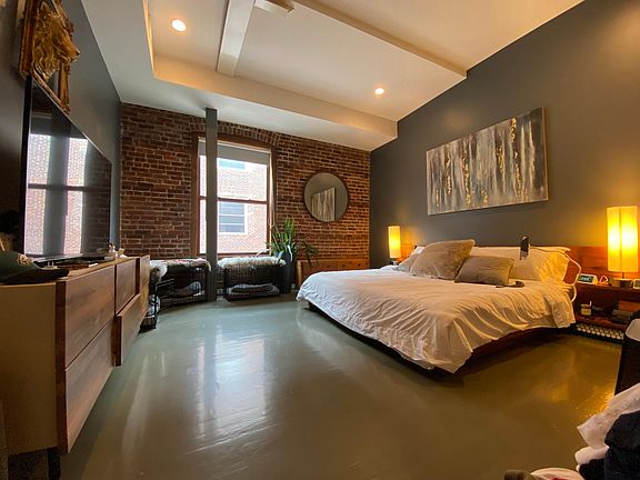 5th image of 224 Market St #506