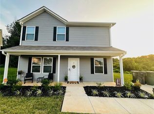 2700 Tuskegee St, Greensboro, NC 27405