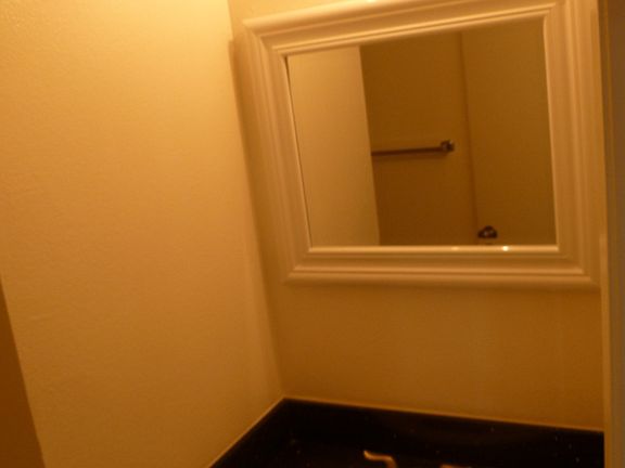 4th image of 621 N Louise St APT 12