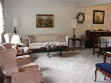 3rd image of 303 Nancy Cir