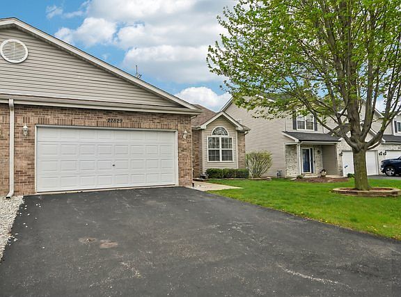 3rd image of 22829 W Jonathon Dr