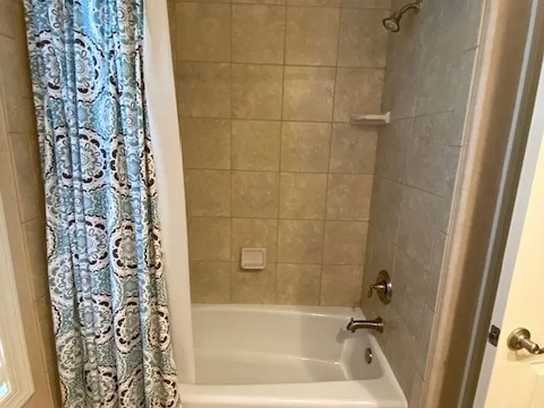 1333 Garden Springs Ct — Photo 8