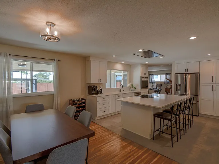 9501 Arvilla Ave NE — Photo 10
