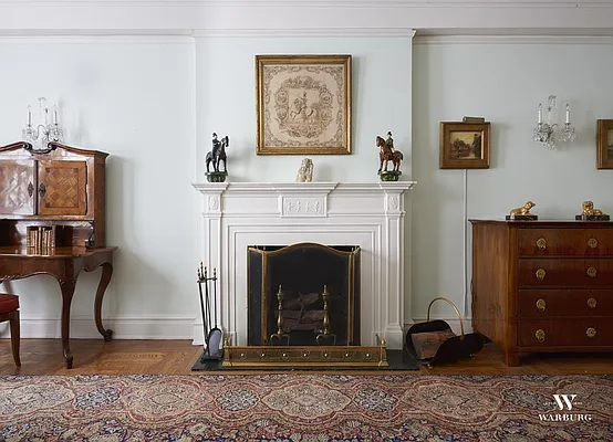 Sold by Warburg | media 3