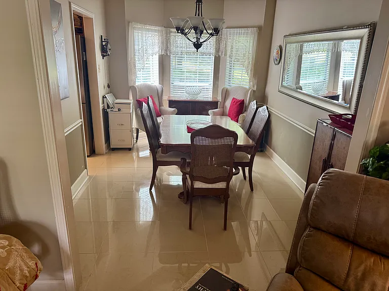 15 Tara Mount Dr — Photo 6