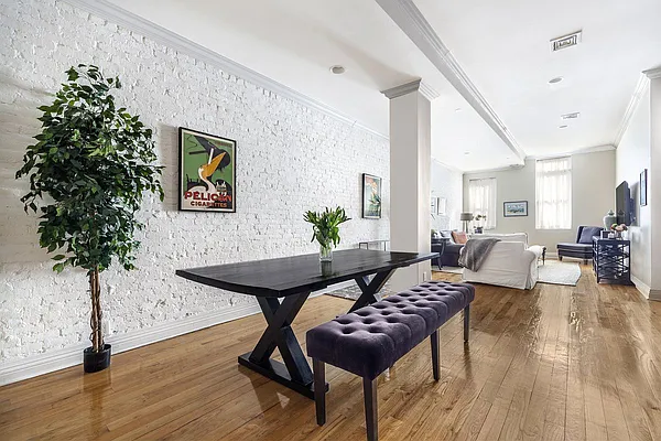 Sold by Compass | media 2