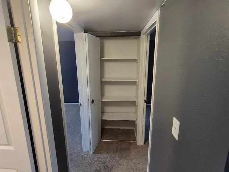 1820 Queenswood Dr #S — Photo 10