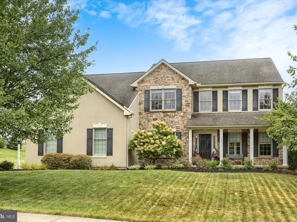 708 Wrigley Ln, Harrisburg, PA 17112