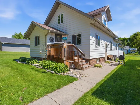 218 1st St NE, Clara City, MN 56222