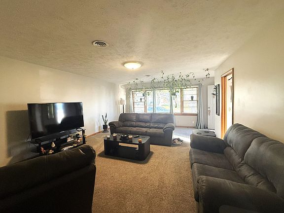3rd image of 306-308 W 33rd St