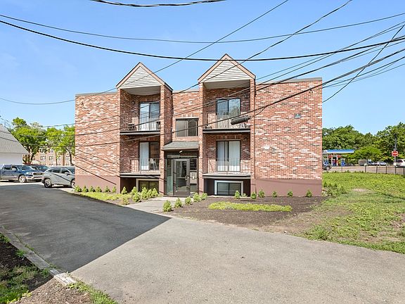 2nd image of 7-11 Abbot St