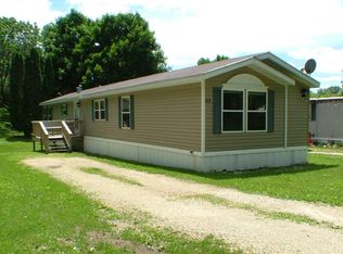 212 Buffalo St, Strawberry Point, IA 52076