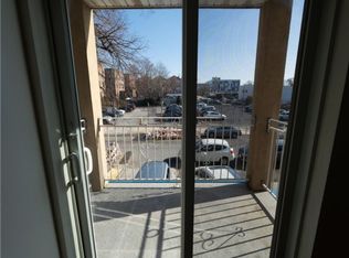 43-20-4 F Pl #214, Bayside, NY 11361